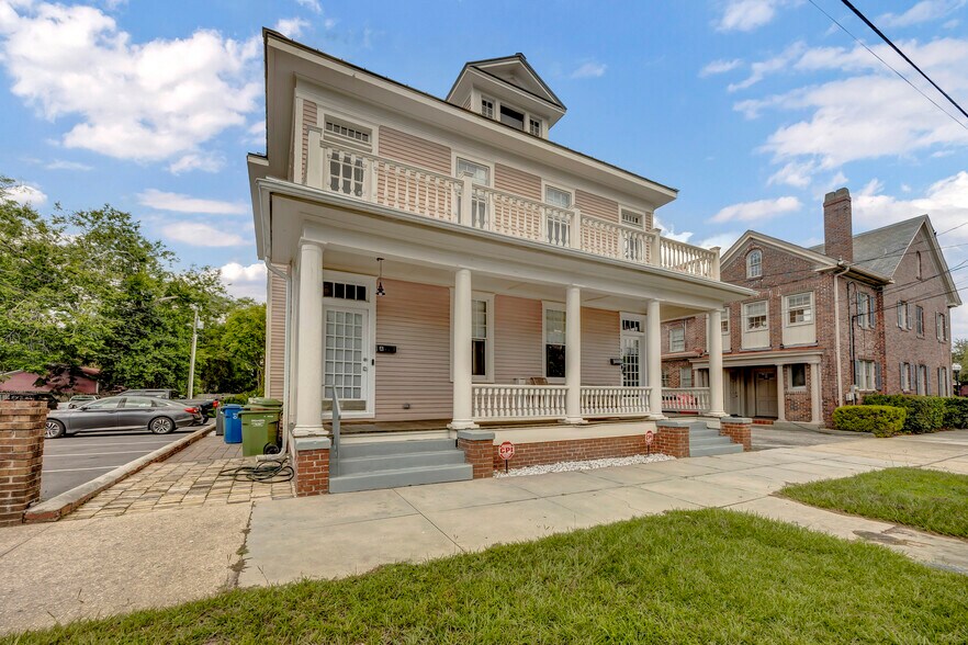 More Photos Of 8 S 7th St, Wilmington Office For Sale