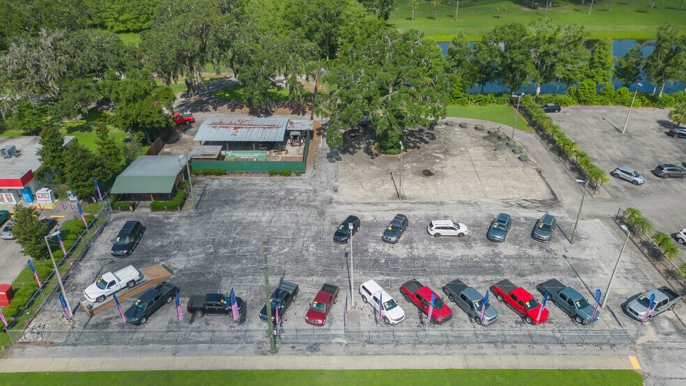 More Photos Of 13815 21st St, Dade City Auto Dealership For Sale