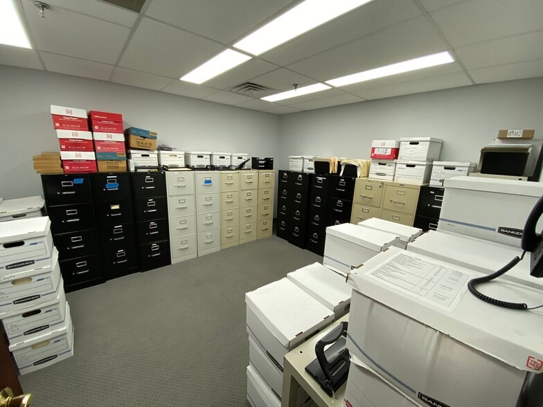 More Photos Of 3290 Airline Blvd, Portsmouth Research And Development For Lease