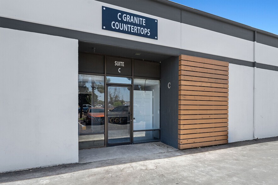 More Photos Of 10149 Channel Rd, Lakeside Warehouse For Lease