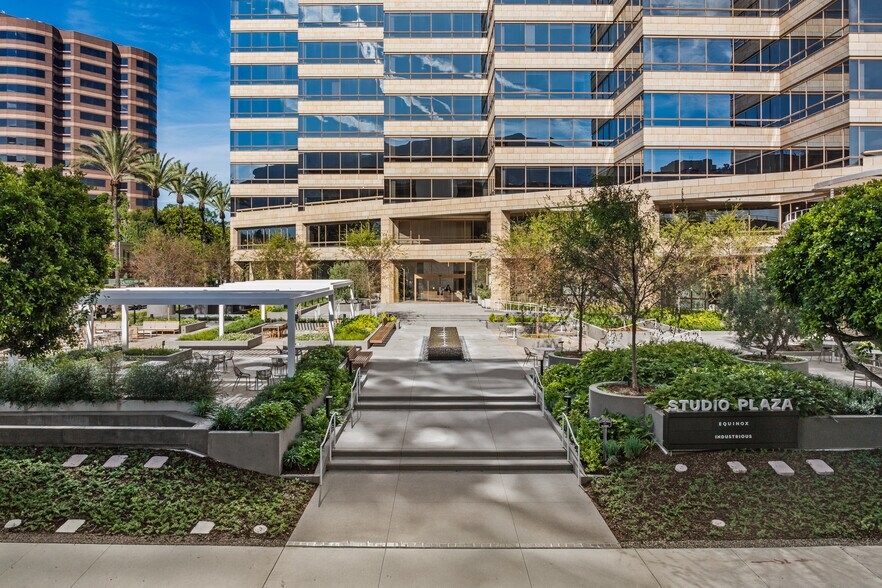 More Photos Of 3400 W Riverside Dr, Burbank Office For Lease