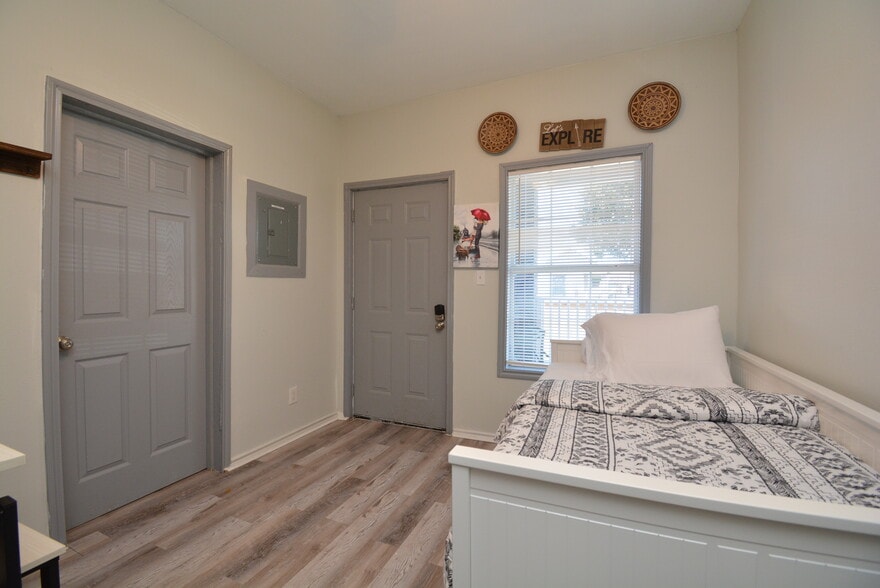 More Photos Of 7124 Avenue F, Houston Apartments For Sale