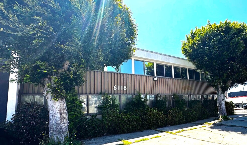 Primary Photo Of 6118 Venice Blvd, Los Angeles Office For Lease