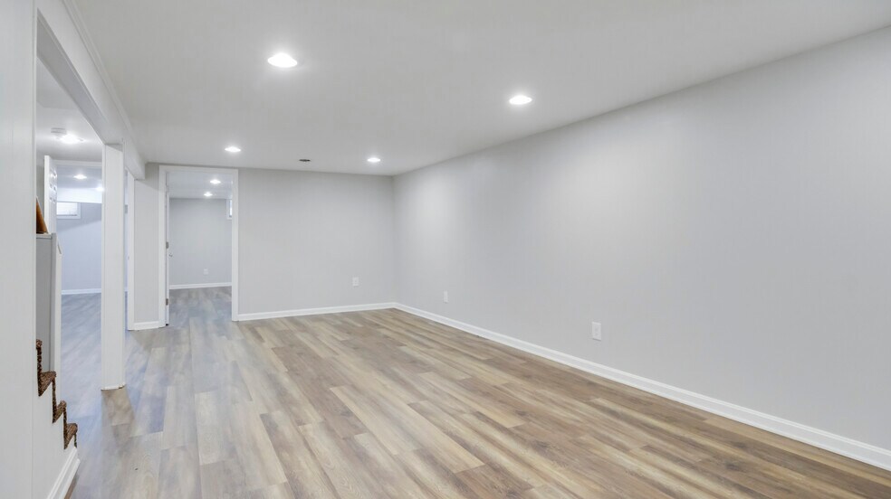 More Photos Of 315 N English Station Rd, Louisville Office For Lease
