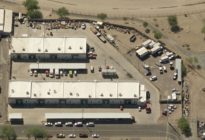 More Photos Of 2225 W Mountain View Rd, Phoenix Warehouse For Lease