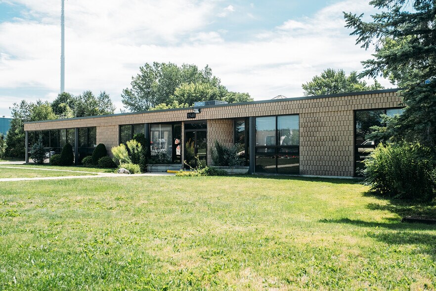 More Photos Of 1540 N Routledge Park, London Office For Lease