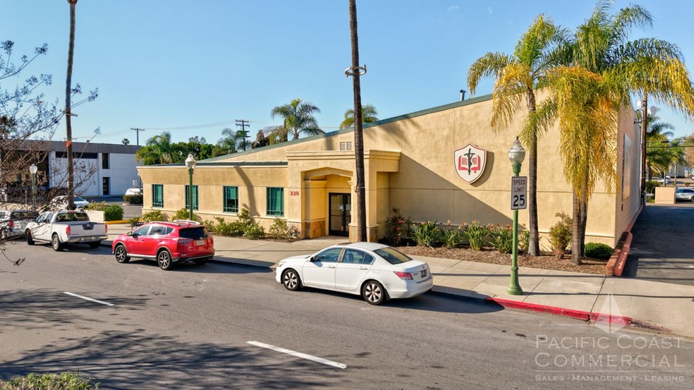 More Photos Of 220 W Grand Ave, Escondido Office For Sale