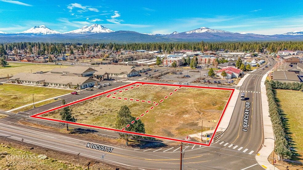 Primary Photo Of Barclay Dr @ N Locust St., Sisters Land For Lease