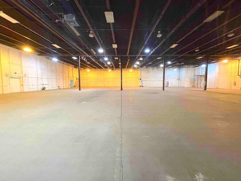 More Photos Of 970 Fellsway, Medford Self Storage For Lease