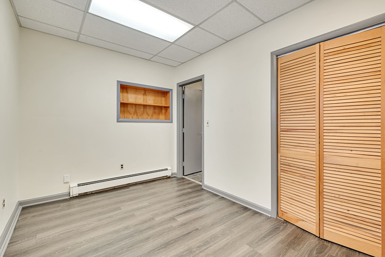 More Photos Of 107 Stuyvesant Ave, Lyndhurst Office For Lease