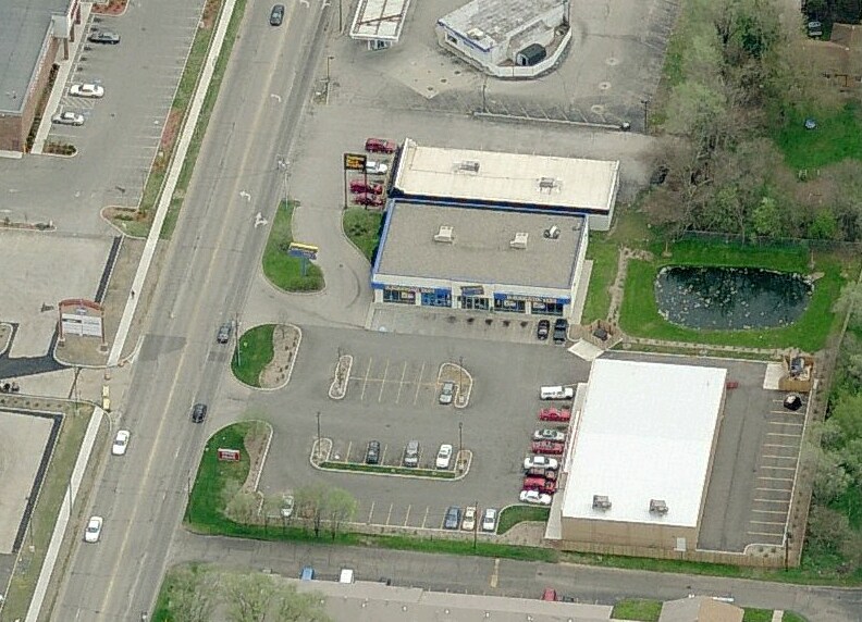 More Photos Of 115 W Hively Ave, Elkhart Freestanding For Lease