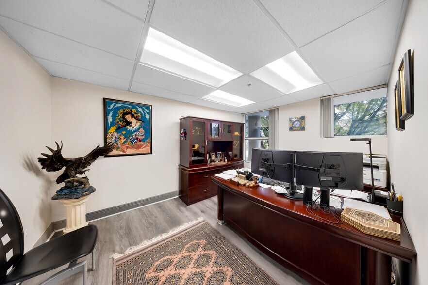 More Photos Of 7655-7669 NW 50th St, Miami Office For Lease