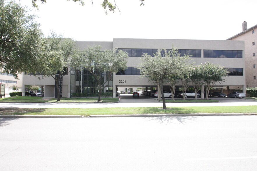 More Photos Of 2201 W Holcombe Blvd, Houston Medical For Lease