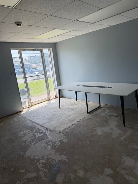 More Photos Of 490 E Church St, Lewisburg Warehouse For Lease