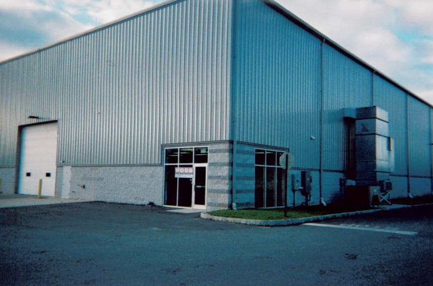 More Photos Of 8 Park Dr, Franklin Warehouse For Lease