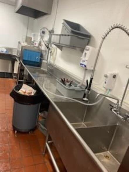 More Photos Of 909 Merchant St, Vacaville Restaurant For Lease