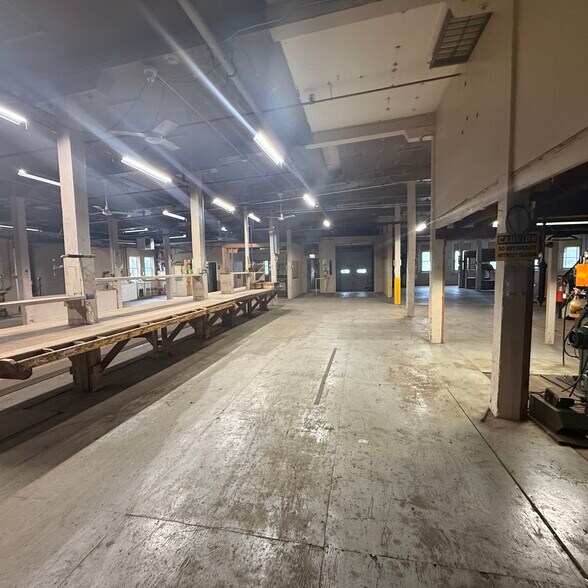 More Photos Of 1410 Lincoln Ave, Utica Manufacturing For Sale