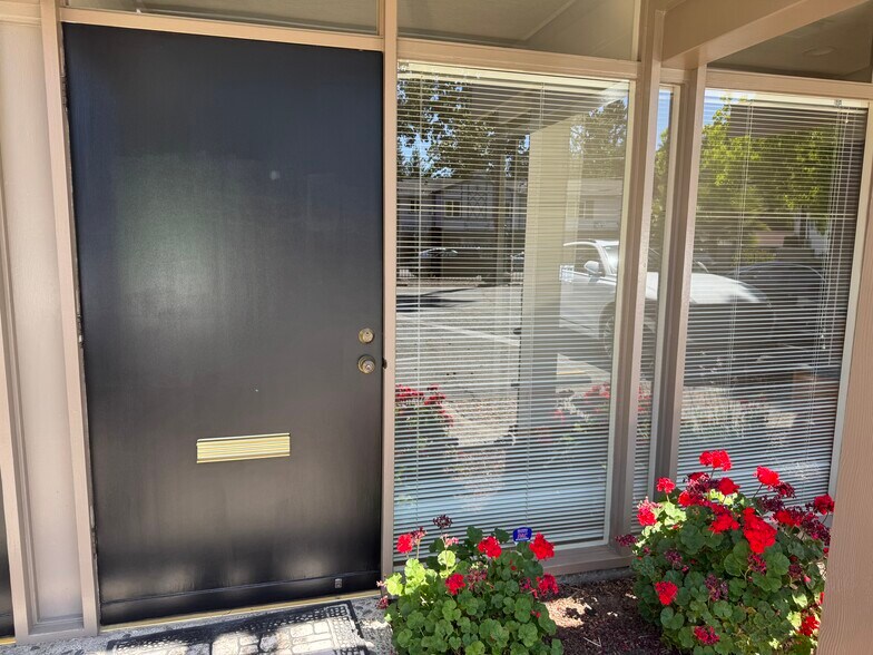More Photos Of 3450 Golden Gate Way, Lafayette Office For Lease