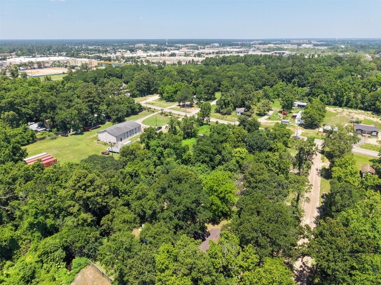 More Photos Of 19160 Terri Ln, Conroe Office Residential For Sale