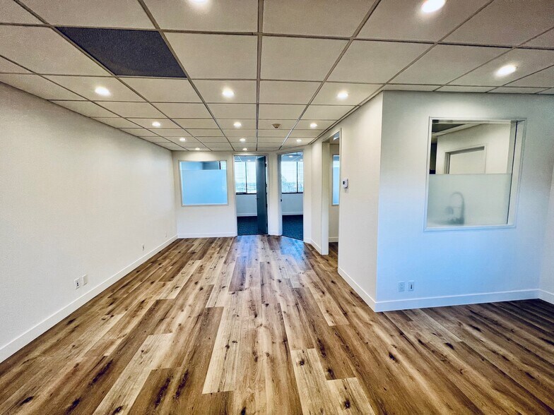 More Photos Of 11965 Venice Blvd, Los Angeles Loft Creative Space For Lease