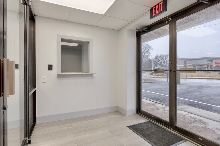 More Photos Of 2140 Lincoln Hwy E, Lancaster Hotel For Sale