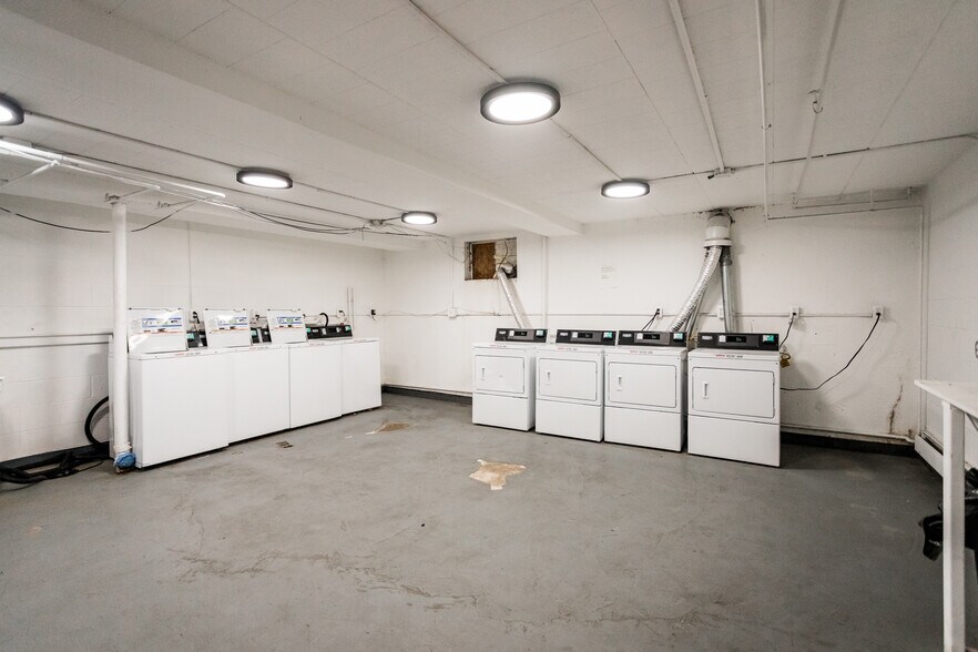 More Photos Of 12850 Dolphin St, Detroit Apartments For Sale