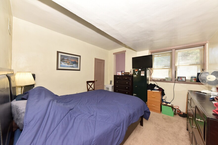 More Photos Of N96W20275 County Line Rd, Menomonee Falls Multifamily For Sale