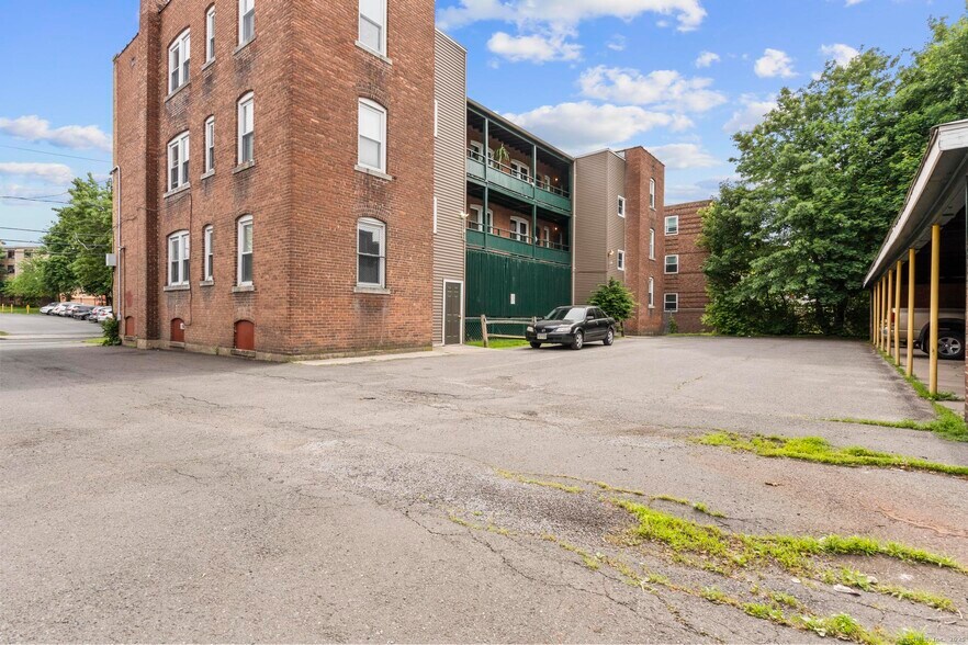 More Photos Of 36-38 School St, Hartford Apartments For Sale