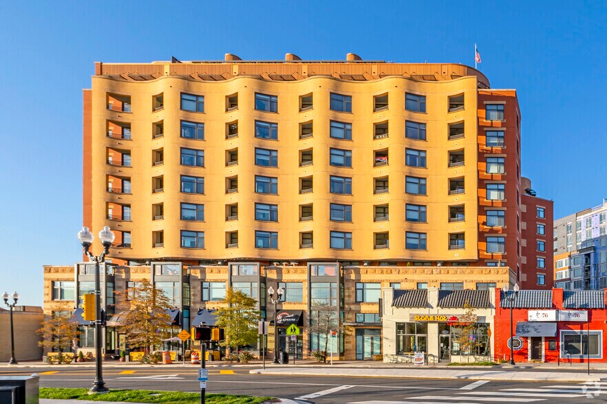 More Photos Of 1128 N Irving St, Arlington Apartments For Lease