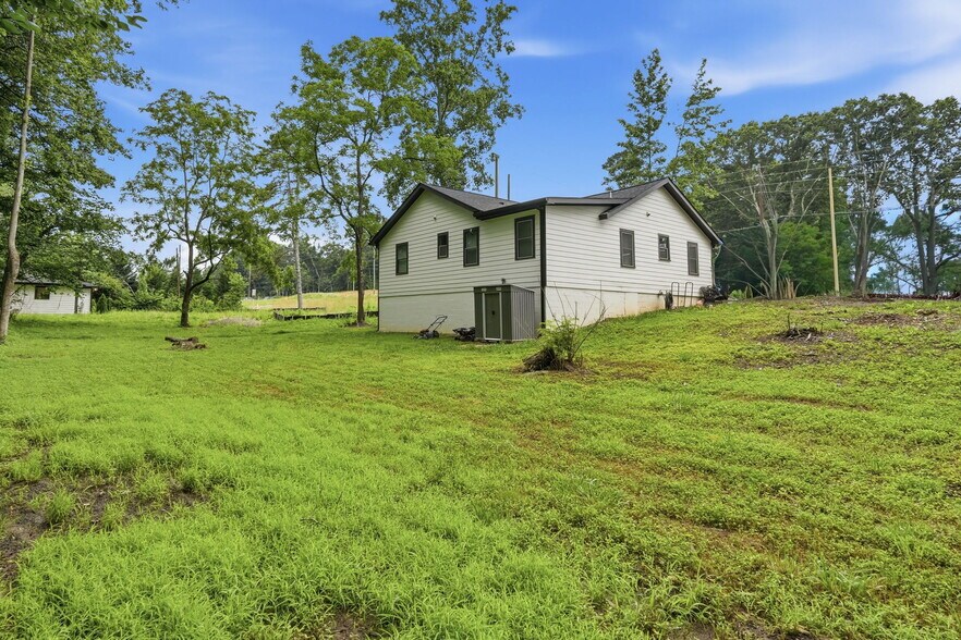 More Photos Of 12836 Cumming Hwy, Canton Flex For Sale