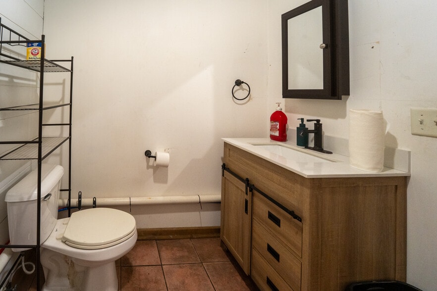 More Photos Of 78 Masters Dr, Saint Augustine Warehouse For Lease