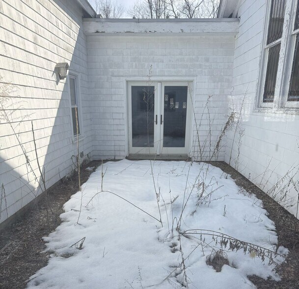 More Photos Of 106 TITICUS RD, North Salem General Retail For Sale