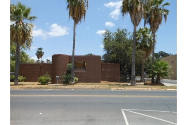 More Photos Of 321 S 12th St, McAllen Office For Sale