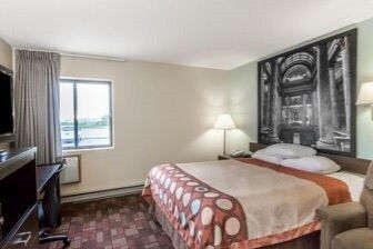 More Photos Of 1202 S Kniss Ave, Luverne Hotel For Sale