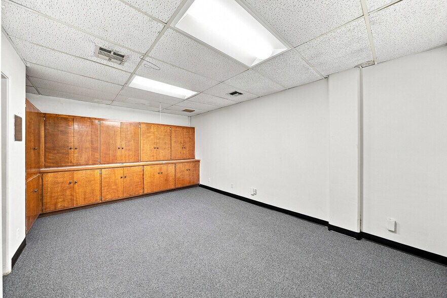 More Photos Of 777 Stanford Ave, Los Angeles Warehouse For Lease