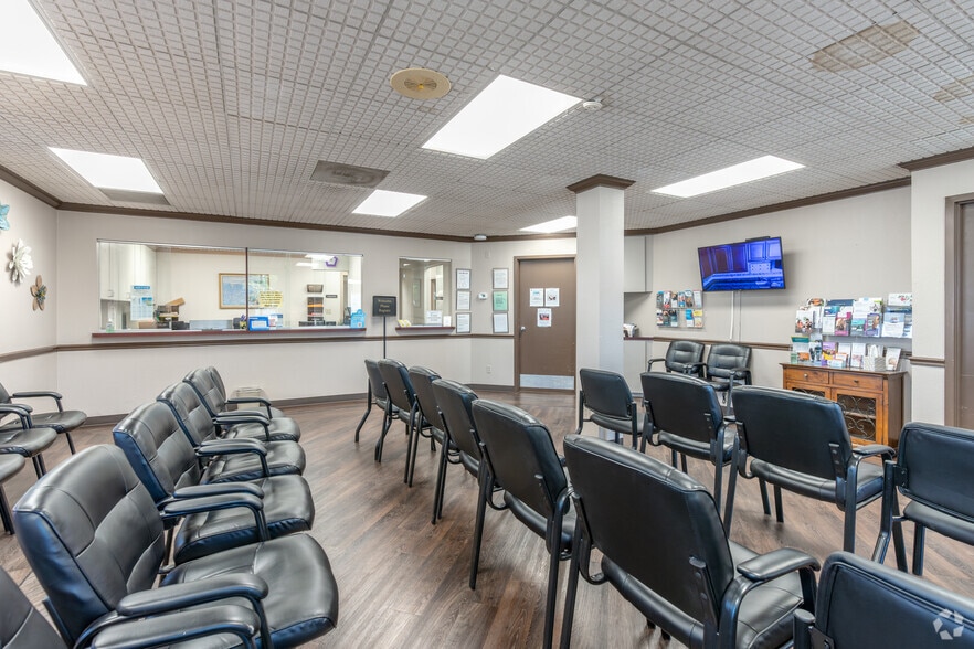 More Photos Of 1722 9th St, Wichita Falls Medical For Sale