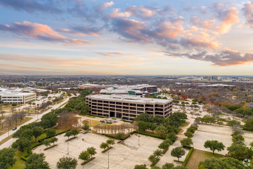 More Photos Of 6400 Legacy Dr, Plano Office For Lease