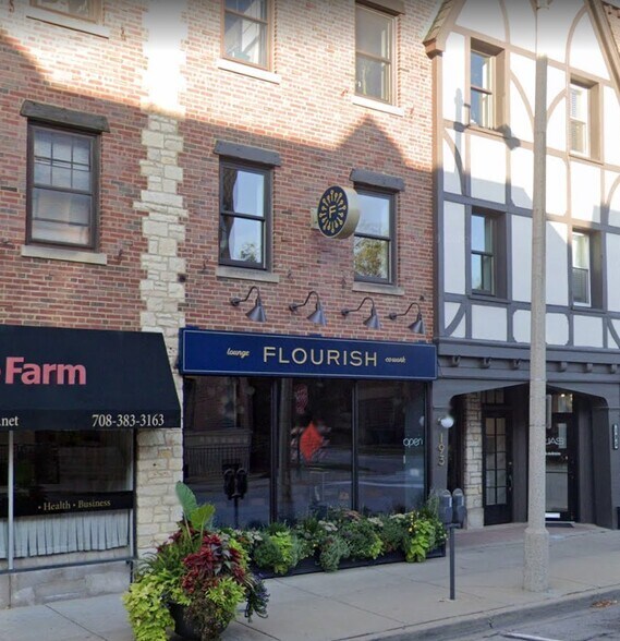 More Photos Of 193 N Marion St, Oak Park Storefront Retail Office For Lease