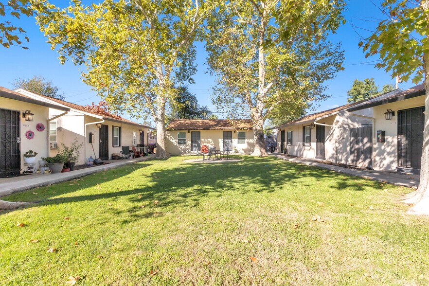 More Photos Of 3723 Jasmine St, Sacramento Apartments For Sale