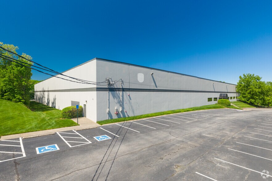 More Photos Of 1375 Heil Quaker Blvd, La Vergne Distribution For Lease