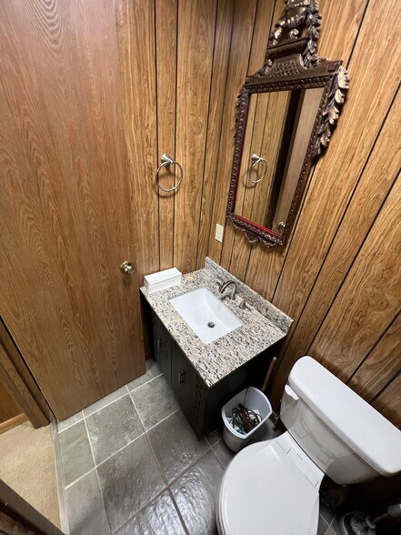 More Photos Of 219 N Oak Ave, Cookeville Medical For Lease