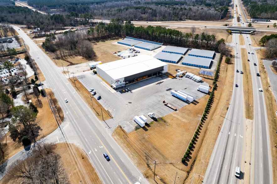 More Photos Of 803 S Eastern Blvd, Fayetteville Warehouse For Sale
