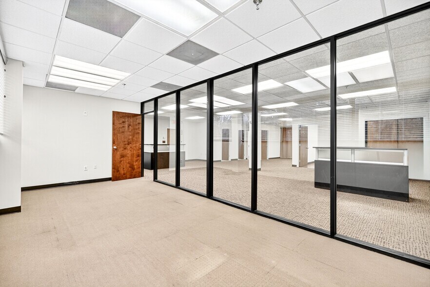 More Photos Of 80 Red Schoolhouse Rd, Chestnut Ridge Office For Lease