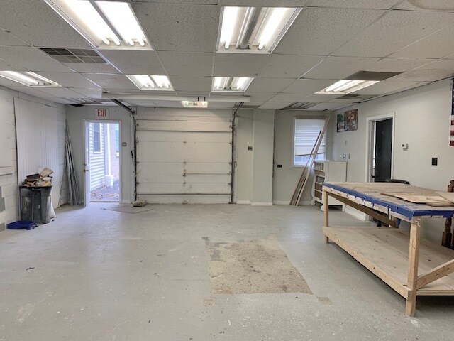 More Photos Of 26 Logan Ave, Glens Falls Warehouse For Lease