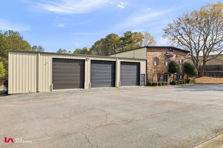 More Photos Of 885 Cripple Creek Dr, Lawrenceville Warehouse For Lease