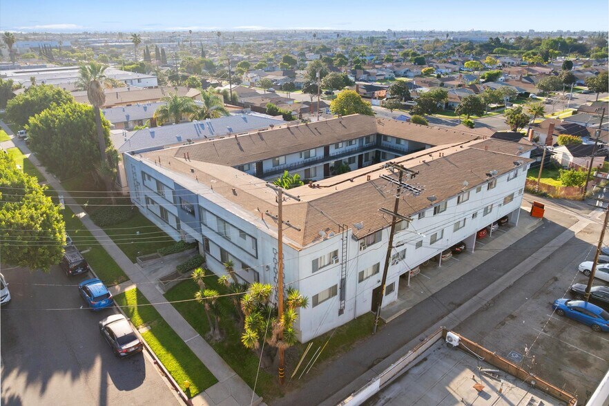 More Photos Of 2134 W El Segundo Blvd, Gardena Apartments For Sale