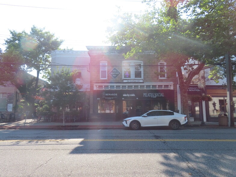 Primary Photo Of 65 Deer Park Ave, Babylon Storefront Retail Residential For Sale