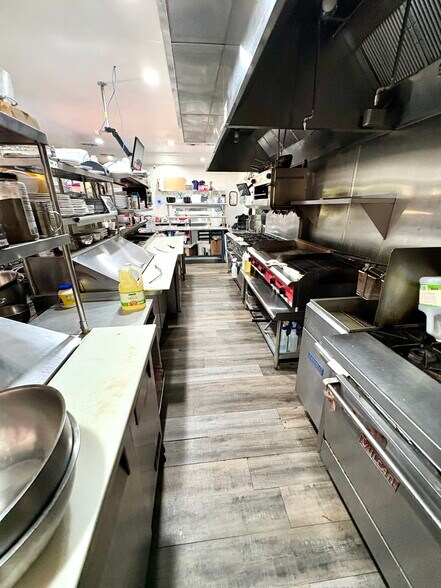 More Photos Of 10408 Highway 603, Bay Saint Louis Restaurant For Lease