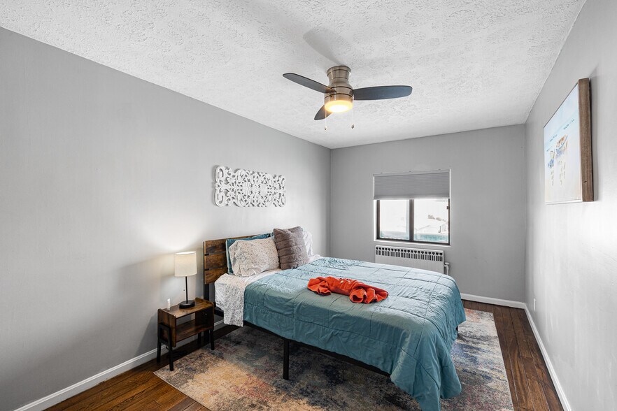 More Photos Of 201 3rd St, Fairport Harbor Hospitality For Sale