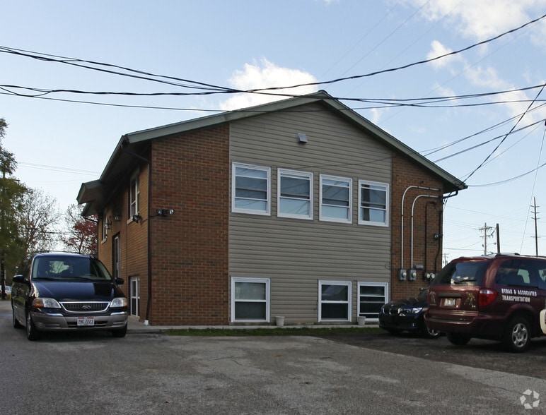 More Photos Of 21821 Libby Rd, Bedford Office For Sale